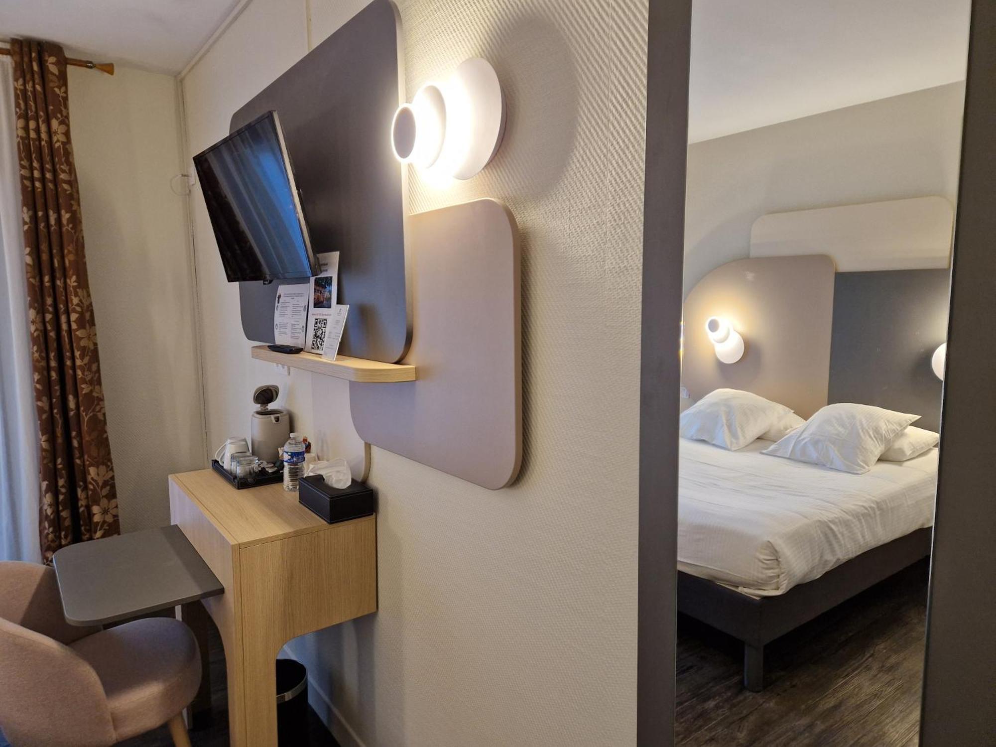 Cit'Hotel Le Pot D'Etain Holnon Buitenkant foto