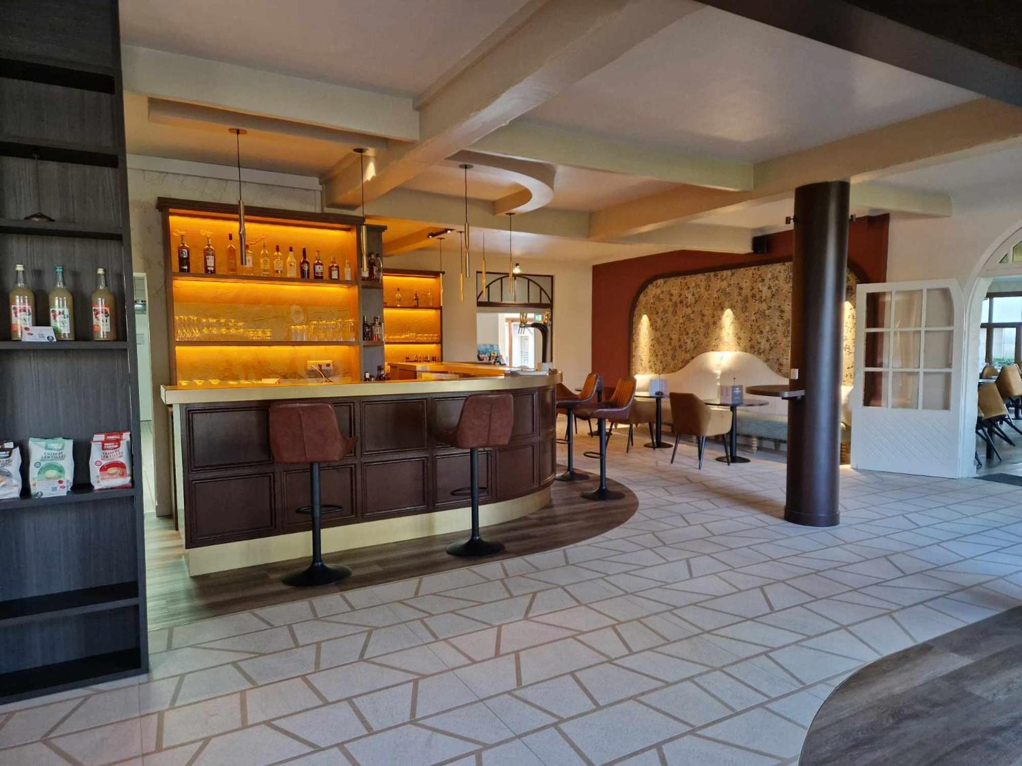 Cit'Hotel Le Pot D'Etain Holnon Buitenkant foto
