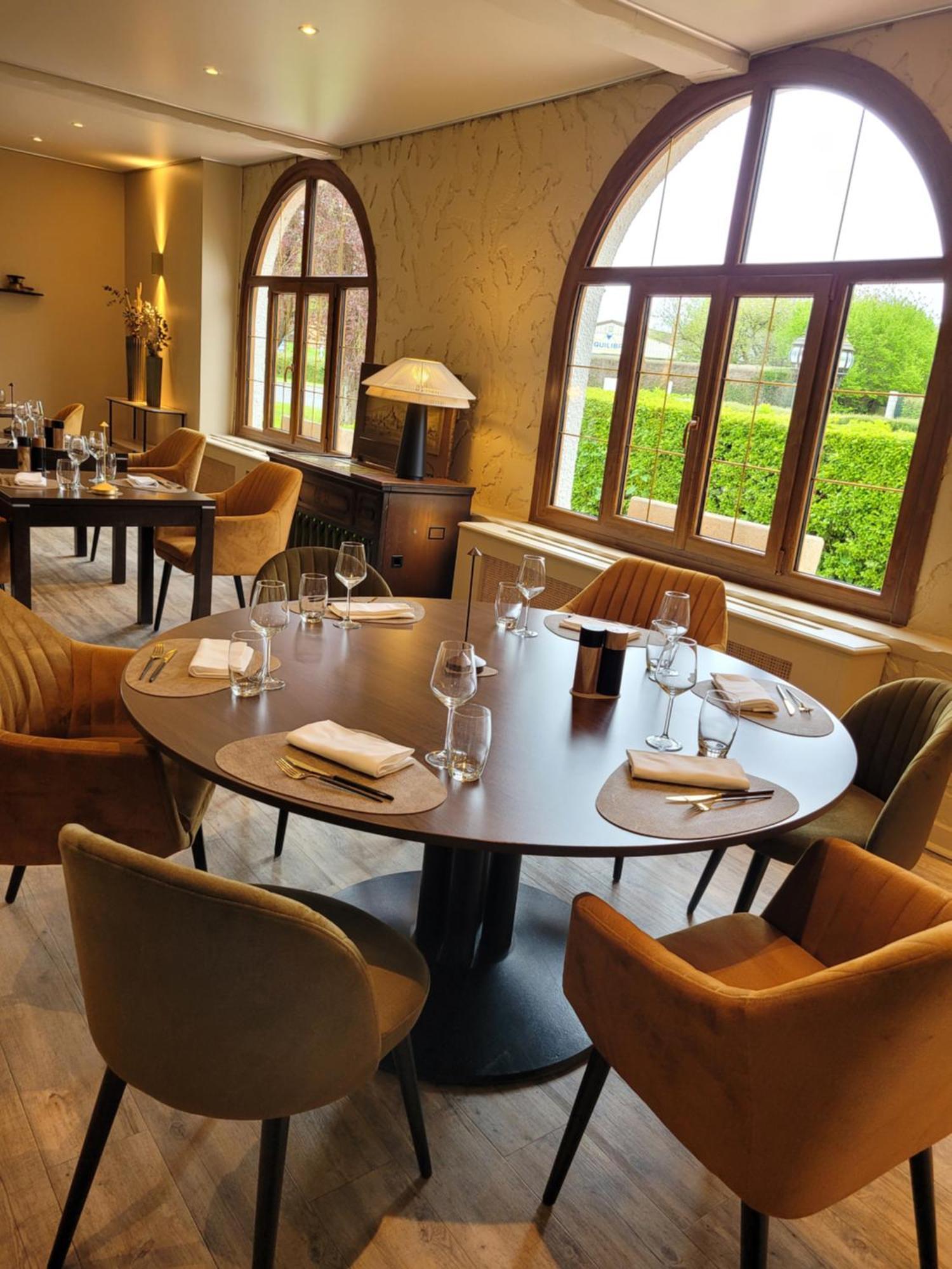 Cit'Hotel Le Pot D'Etain Holnon Buitenkant foto
