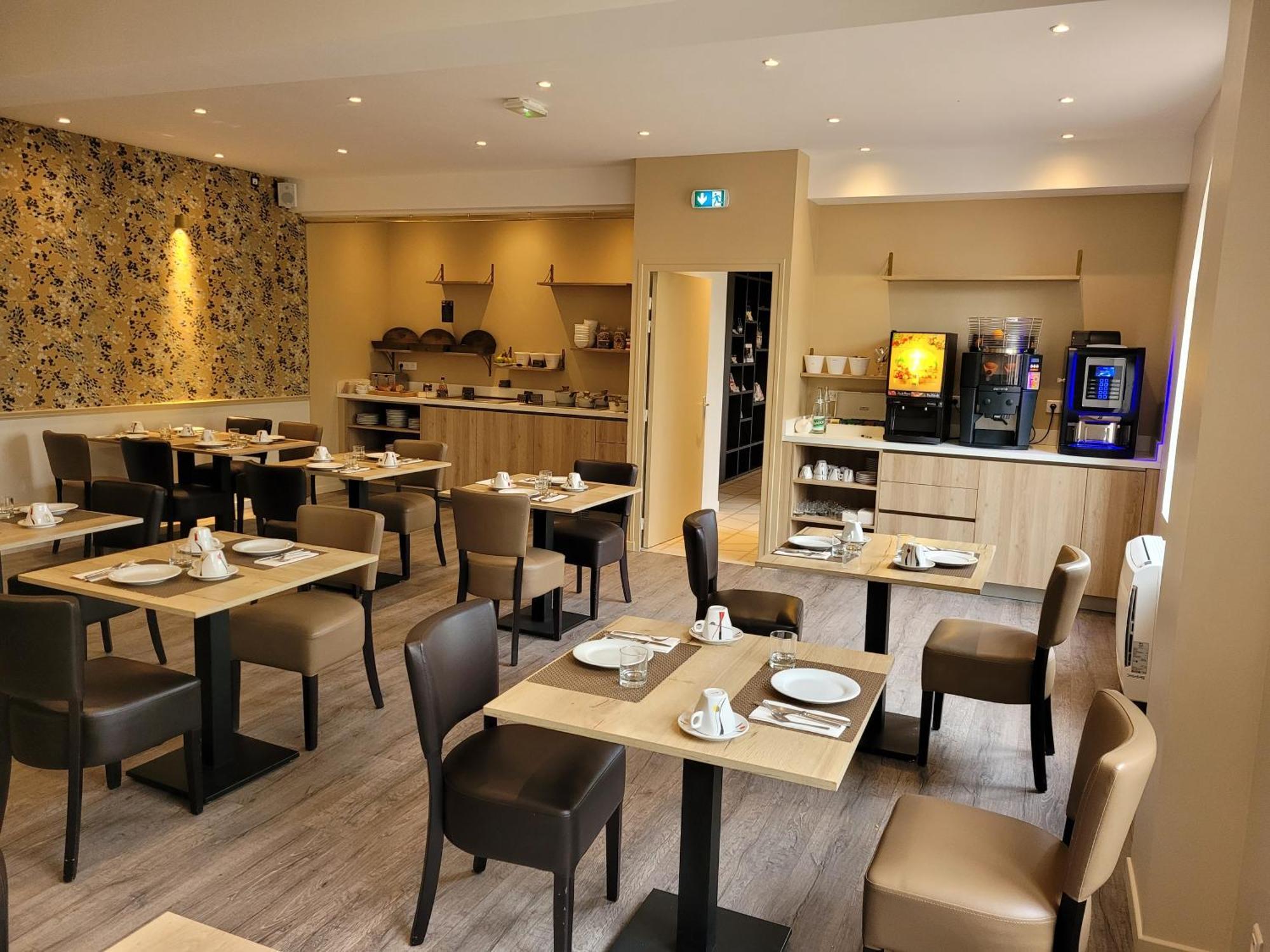 Cit'Hotel Le Pot D'Etain Holnon Buitenkant foto