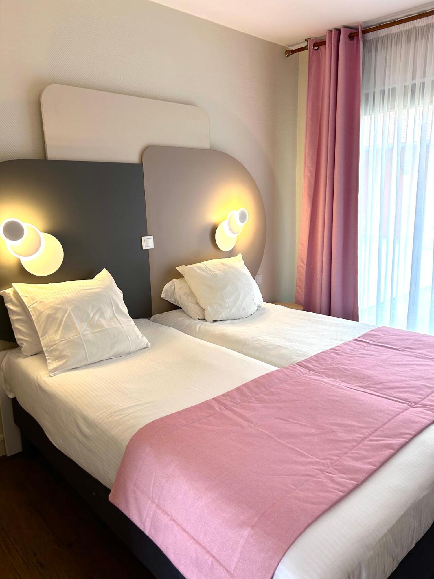 Cit'Hotel Le Pot D'Etain Holnon Buitenkant foto
