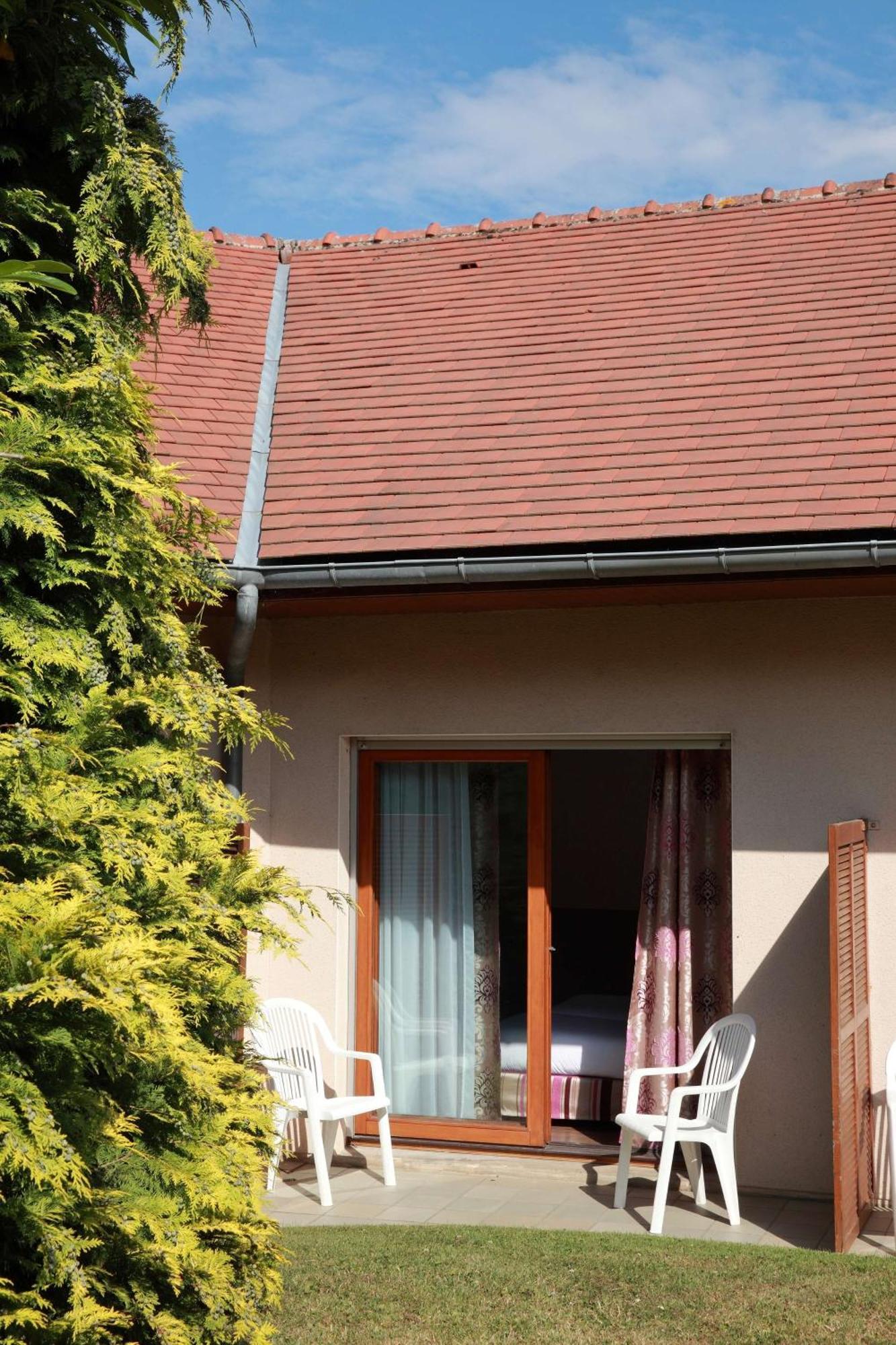 Cit'Hotel Le Pot D'Etain Holnon Buitenkant foto