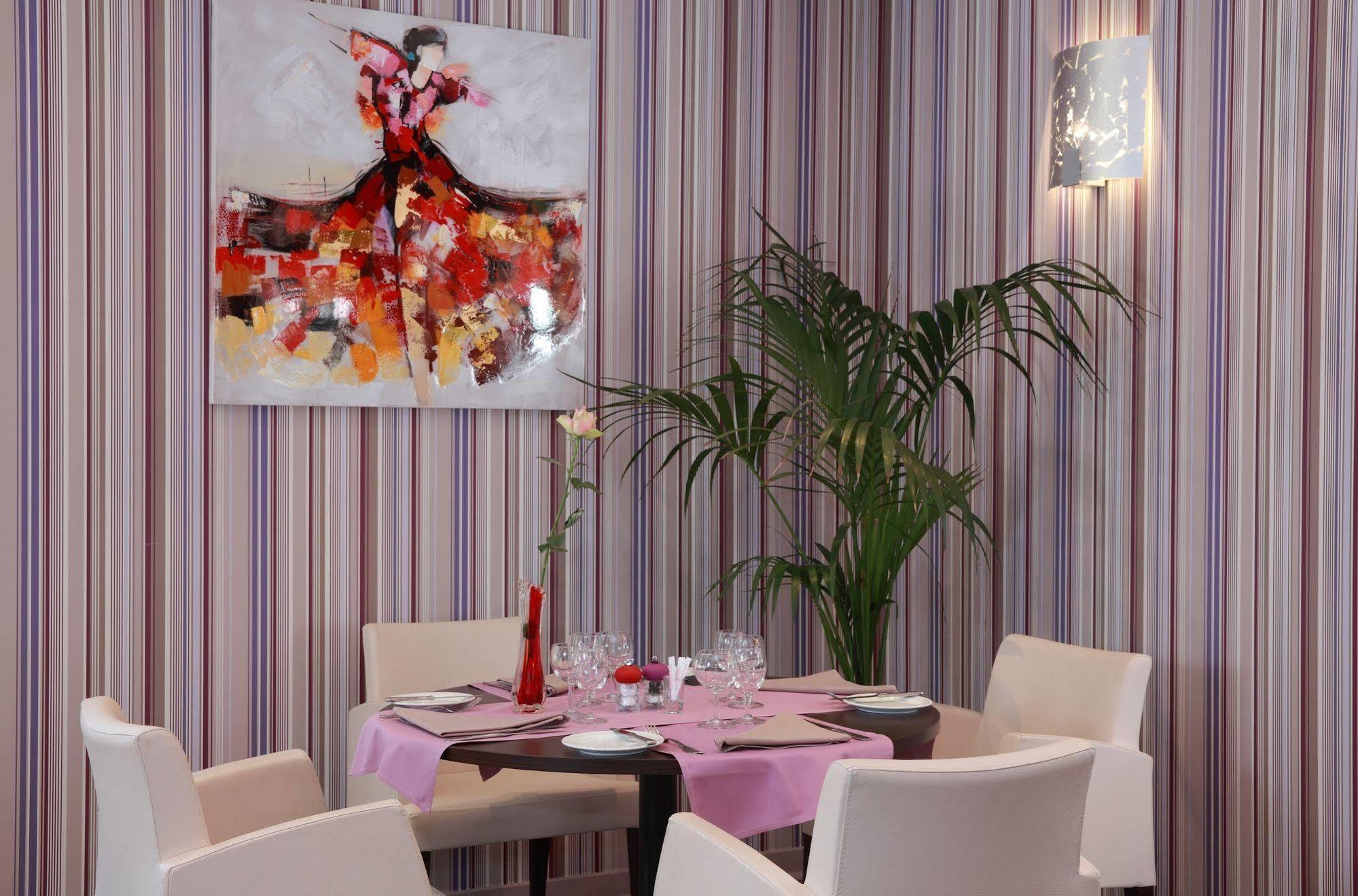Cit'Hotel Le Pot D'Etain Holnon Buitenkant foto